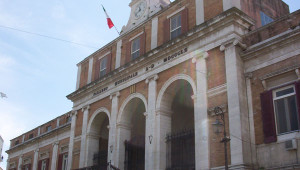 Palazzo_di_citta_andria